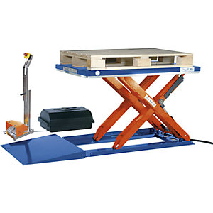 Flachform-Hubtisch, LxB 1500 x 800 mm, Hubbereich bis 800 mm, Plattform geschlossen, 400 V, Hand-Bedienelement.